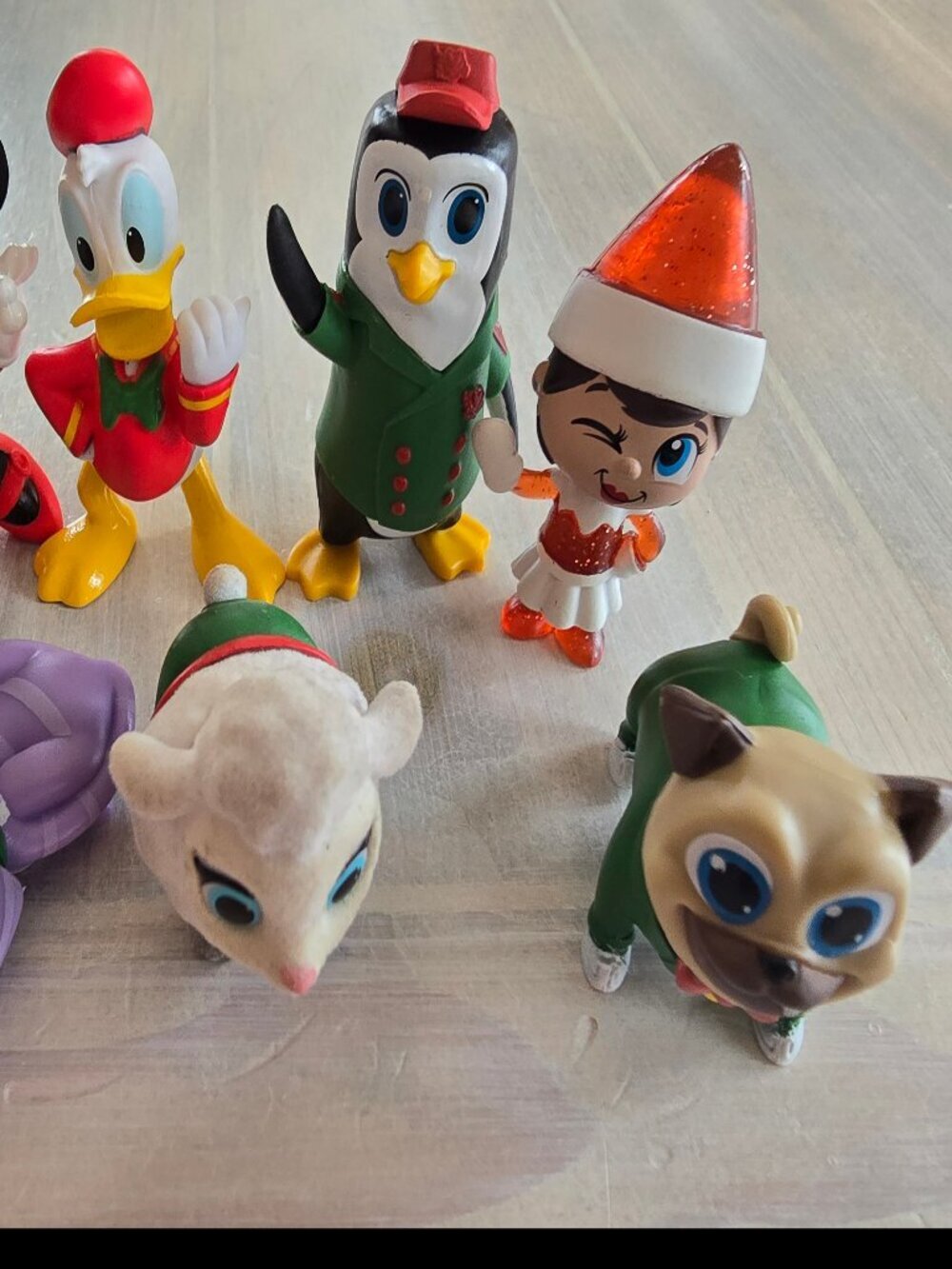 7 DISNEY Mini figures - Picture 3 of 6
